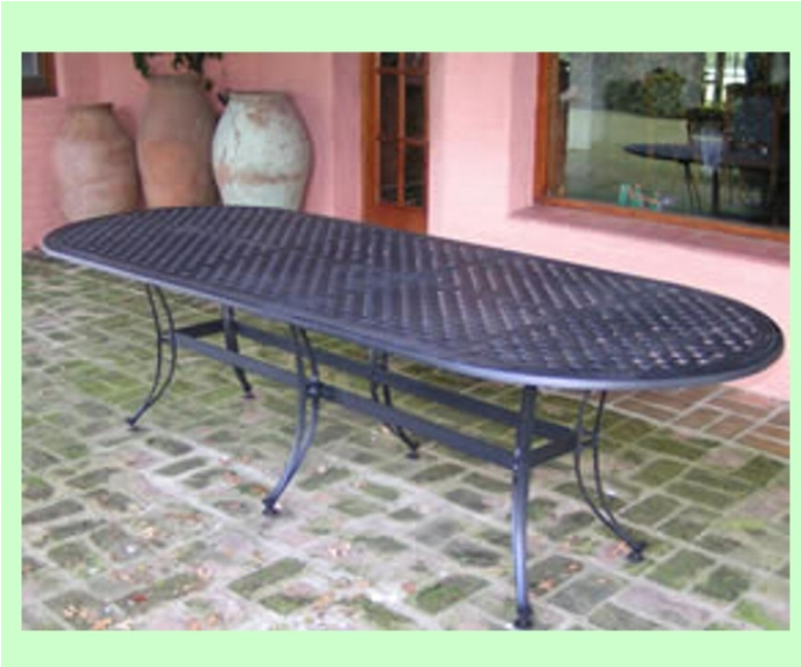 Mesa Chateau Oval 270 cm